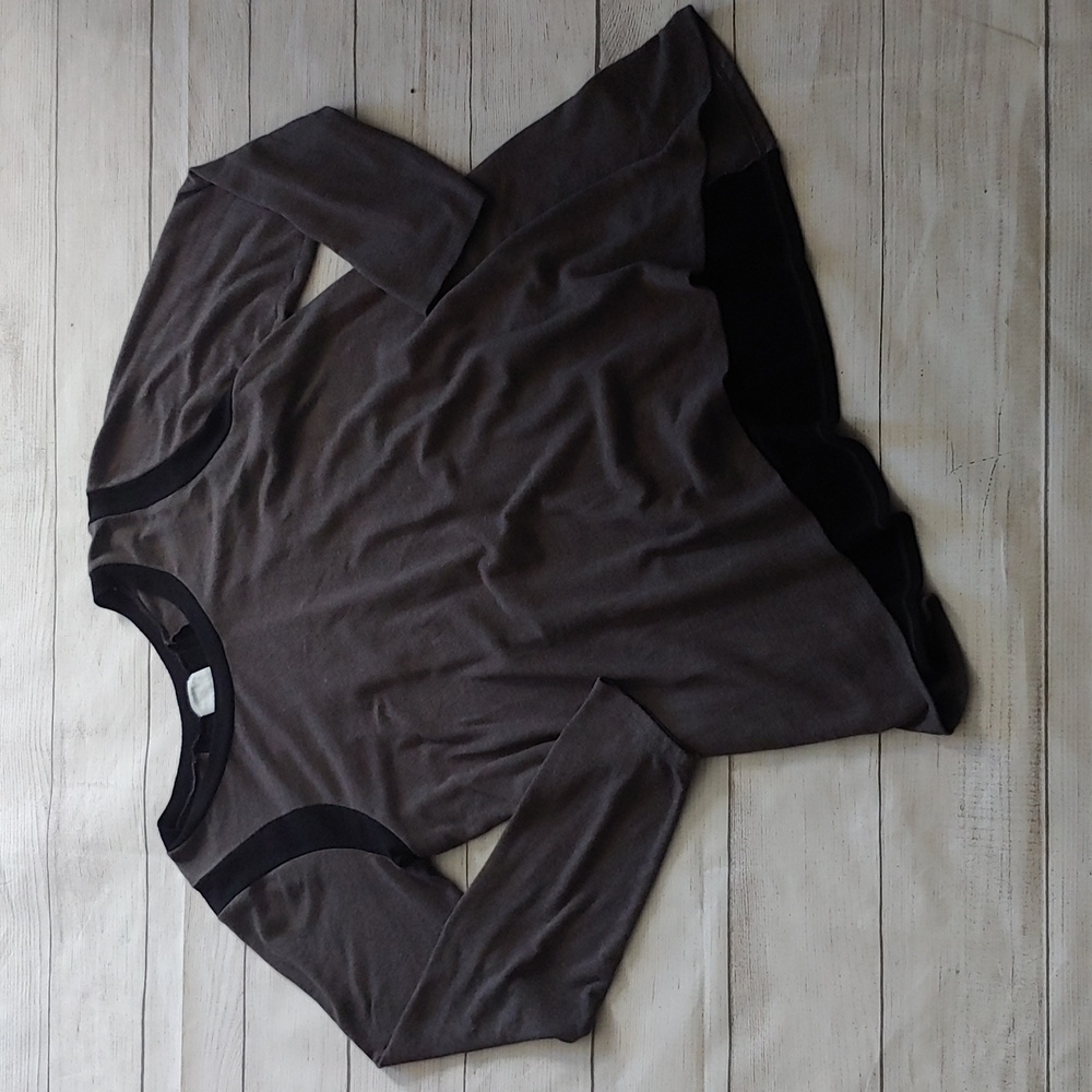 SUNDAY KNIT TOP WITH CONTRASTING BACK